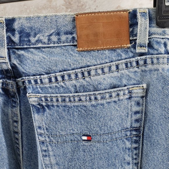 Classic Medium Light Wash Straight Leg Tommy Hilfiger Jeans Womens Size 10 VTG - Picture 4 of 8